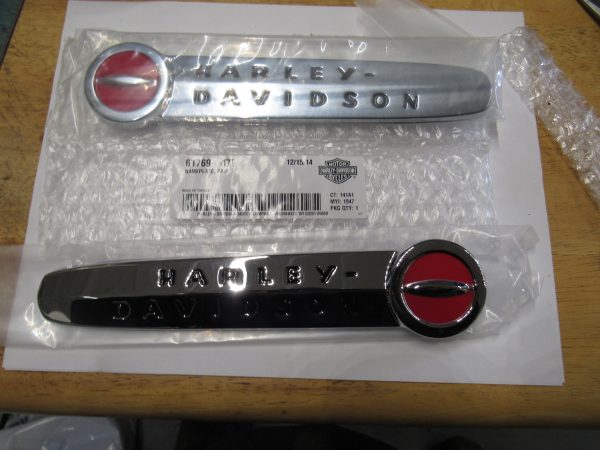 Harley Knucklehead,Panhead Fuel Tank Emblems 1947-50..P/N 61769-47 - Image 3