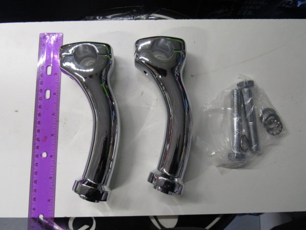 Harley Twin Cam Softail,Deuce,FXSTD 1 1/4" Dia  Chrome Risers  2000-UP??