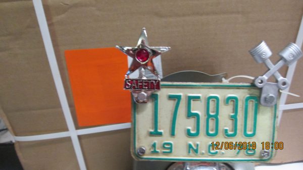 Vintage Style Harley,Honda,Yamaha,Triumph License Plate Topper *Safety Star* - Image 3