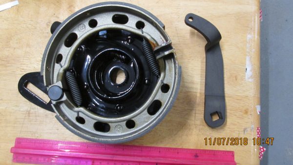 Harley 45 Flathead Black Rear Brake Backing Plate Assembly 1941-52 P/N 41647-41 - Image 3