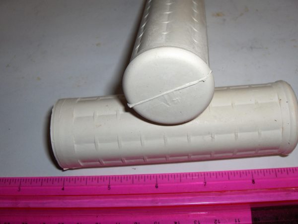 Harley Panhead,Shovelhead,Servi-car Replica White Waffle Grip Set  1948-UP??  P/N 56210-47 - Image 4