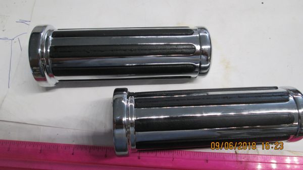 Universal Chrome Rail Style Grips for 1" Bars *5" Long* - Image 4