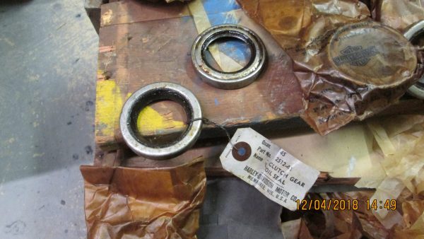 Genuine Harley 45 Flathead, Servi-car Tranny Oil Seal.*NOS* 1941-73 P/N 37465-41 - Image 4