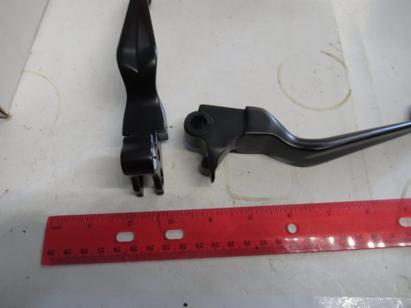 Harley,Twin Cam Softails and Dynas,Black Satin?Clutch & Brake Lever Set  2008-13 - Image 2