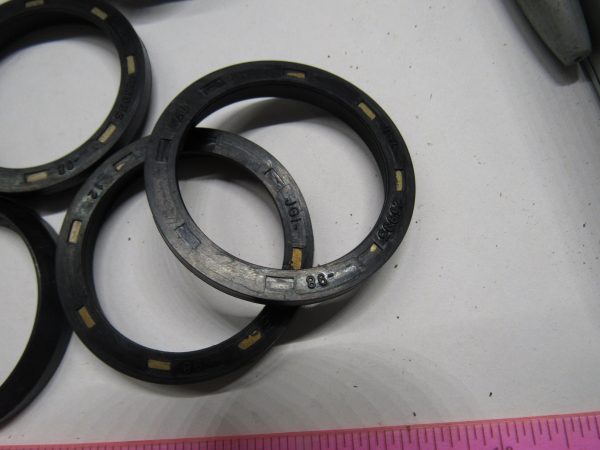 Harley Evolution Manifold Intake Seal with Metal Inserts 1986-98 .P/N 26995-98 - Image 2