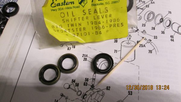 Harley Evo,XL Shifter Shaft, Lever Shaft Oil Seal 1984-UP? P/N 37101-84