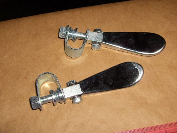Vintage Spoon Style Universal Foot Pegs..Harley,Honda,BSA,Triumphs* 7/8" Bars*