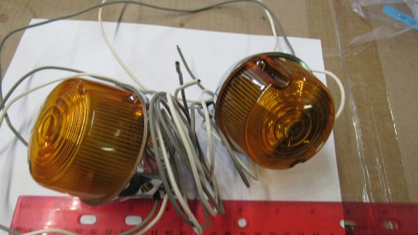 Harley Shovelhead,FX and Sportster Chrome Turn Signal Assembly Front Right or Left .1973-84 P/N 68514-73 (AMBER LENSES) - Image 2