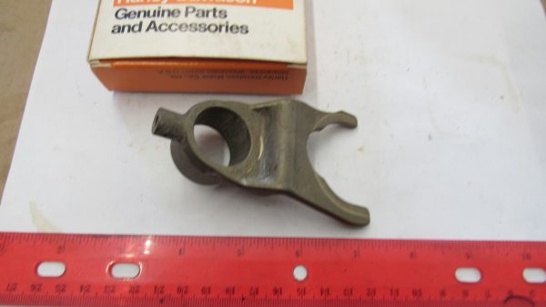 Genuine Harley Aermacchi 1973-1974 SPRINT 3RD AND 5TH GEAR SHIFTER FORK *NOS* P/N 34163-73P - Image 4