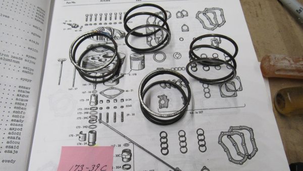 Harley U,UL, Big Twin Flathead Vale Cover Springs. 1939-48. P/N 18247-39 - Image 3