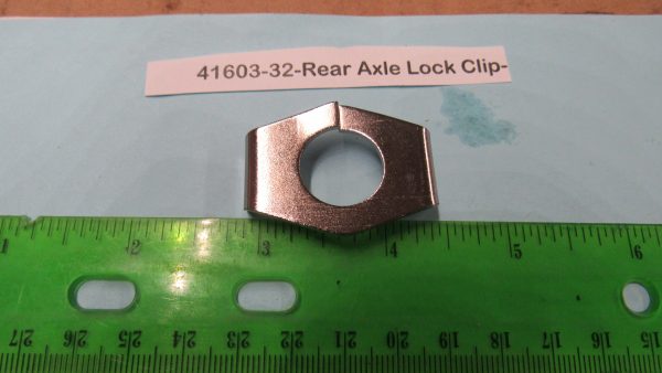 Harley Big Twin Rear Axle Lock Clip. *Chrome* 1930-72. P/N 41603-32