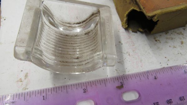 Genuine Harley Knuckle, Flathead Pan Glass Tombstone Taillight Top Lens 1947-54 P/N 68093-47 **NOS** - Image 5