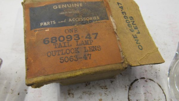 Genuine Harley Knuckle, Flathead Pan Glass Tombstone Taillight Top Lens 1947-54 P/N 68093-47 **NOS** - Image 4
