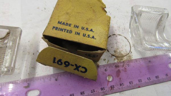 Genuine Harley Knuckle, Flathead Pan Glass Tombstone Taillight Top Lens 1947-54 P/N 68093-47 **NOS** - Image 3