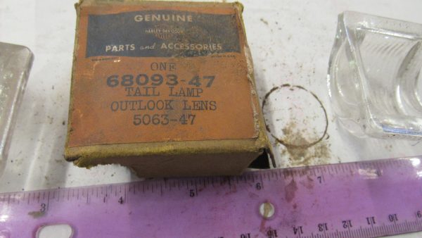 Genuine Harley Knuckle, Flathead Pan Glass Tombstone Taillight Top Lens 1947-54 P/N 68093-47 **NOS** - Image 2