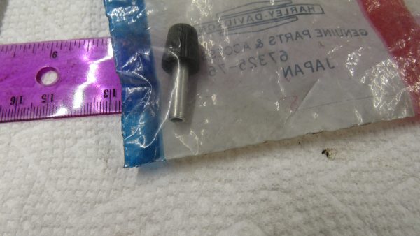 Genuine Harley Davidson 82-83 FXR FXRS Odometer Reset Knob. **NOS** P/N 67325-76