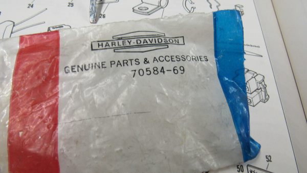 Genuine Harley Shovelhead Sportster Flag Terminal Insulator **NOS** P/N 70584-69 - Image 2