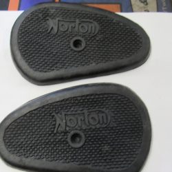 NORTON GAS TANK KNEE PAD RUBBER GRIP SET