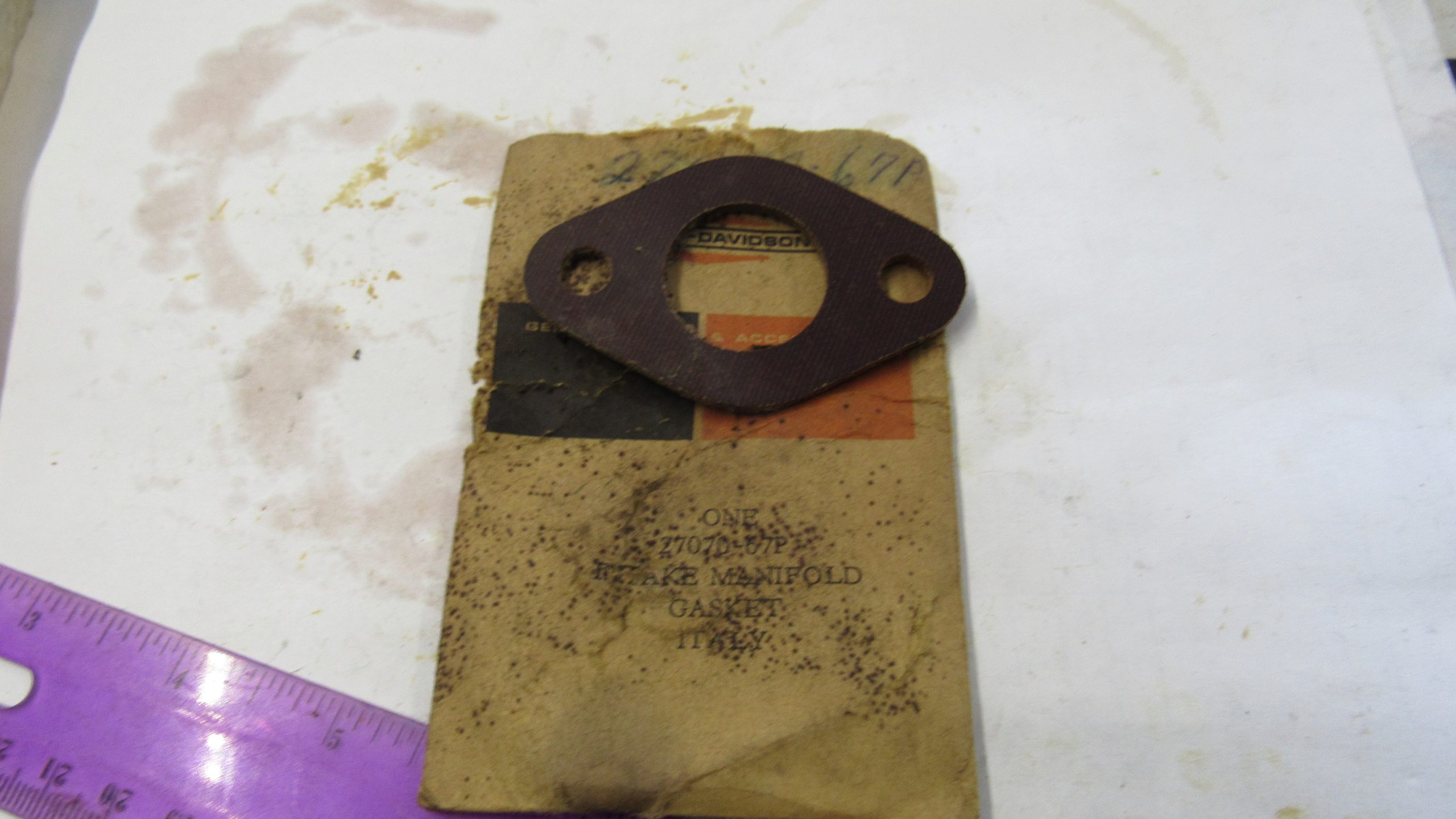 Genuine Harley Aermacchi 1967-1968 H SS Sprint Intake Manifold Gasket. 27070-67P **NOS**