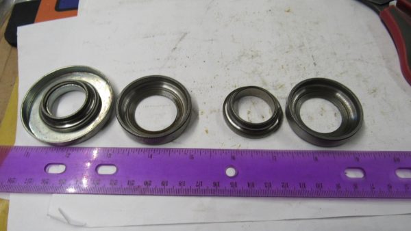 Triumph T90 T100 T120 150 Steering Head Cup & Cone Set With Dust Shield.