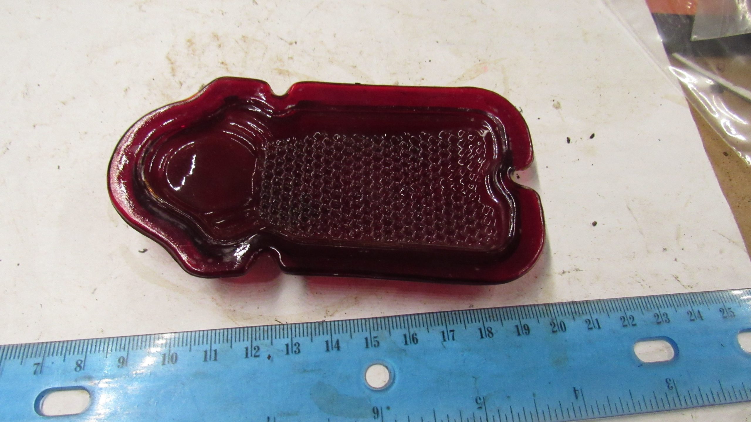 **USED**Harley Knucklehead, Panhead,Flathead Tombstone Lens.*GLASS* 1947-54 P/N 68090-47 - Image 3