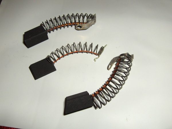 Harley Knucklehead,Panhead,Flathead 32E Generator Brushes P/N 30425-32