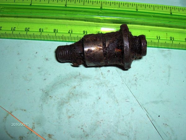 Harley 45 Flathead WL,WLA,WR*NOS* Left Front Rocker Stud 1930-52 P/N 45674-30